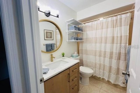 Condo in Sarasota, Florida, 2 bedrooms  № 2201874 - photo 19