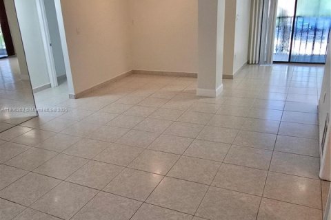 Condo in Miami, Florida, 3 bedrooms  № 1739166 - photo 8