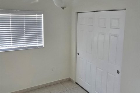 Condo in Miami, Florida, 3 bedrooms  № 1739166 - photo 19