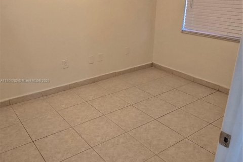 Condo in Miami, Florida, 3 bedrooms  № 1739166 - photo 24