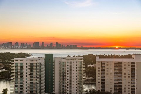 Copropriété à vendre à Miami Beach, Floride: 2 chambres, 96.15 m2 № 2001171 - photo 6