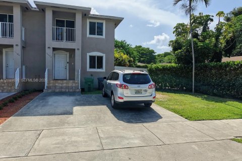 Villa ou maison à Miami, Floride 3 chambres, 116.13 m2 № 2374803