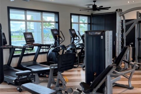 House in Port St. Lucie, Florida 3 bedrooms, 153.66 sq.m. № 2006668 - photo 11