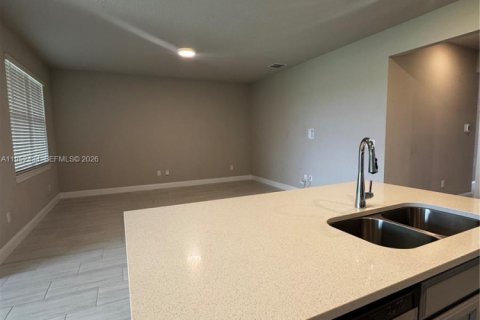 House in Port St. Lucie, Florida 3 bedrooms, 153.66 sq.m. № 2006668 - photo 27