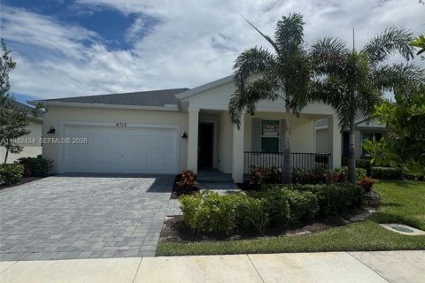 House in Port St. Lucie, Florida 3 bedrooms, 153.66 sq.m. № 2006668 - photo 14