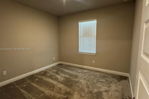 House in Port St. Lucie, Florida 3 bedrooms, 153.66 sq.m. № 2006668 - photo 22