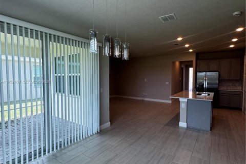 House in Port St. Lucie, Florida 3 bedrooms, 153.66 sq.m. № 2006668 - photo 30