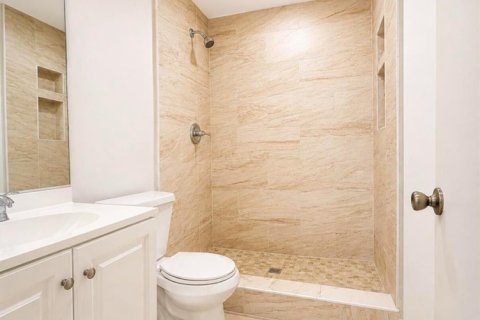 Condo in Royal Palm Beach, Florida, 2 bedrooms  № 2288530 - photo 11