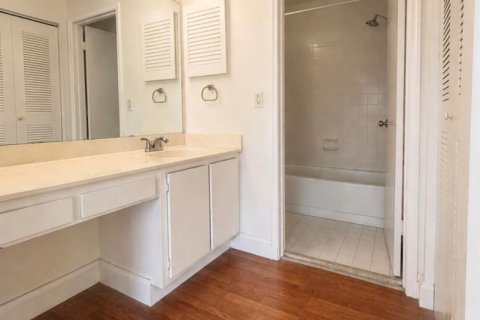 Condo in Royal Palm Beach, Florida, 2 bedrooms  № 2288530 - photo 9