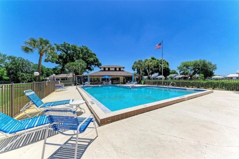 Condo in Bradenton, Florida, 2 bedrooms № 2150802 - photo 16