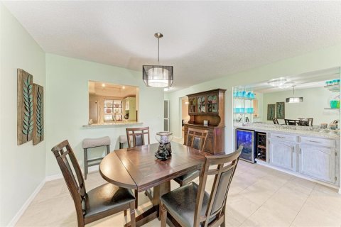Condo in Bradenton, Florida, 2 bedrooms № 2150802 - photo 13