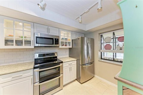 Condo in Bradenton, Florida, 2 bedrooms № 2150802 - photo 2