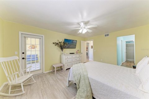 Condo in Bradenton, Florida, 2 bedrooms № 2150802 - photo 21