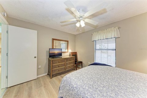Condo in Bradenton, Florida, 2 bedrooms № 2150802 - photo 29