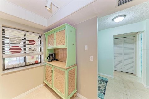 Condo in Bradenton, Florida, 2 bedrooms № 2150802 - photo 3