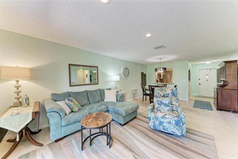Condo in Bradenton, Florida, 2 bedrooms № 2150802 - photo 8