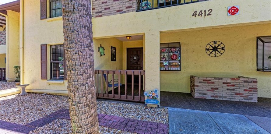 Condo in Bradenton, Florida, 2 bedrooms № 2150802