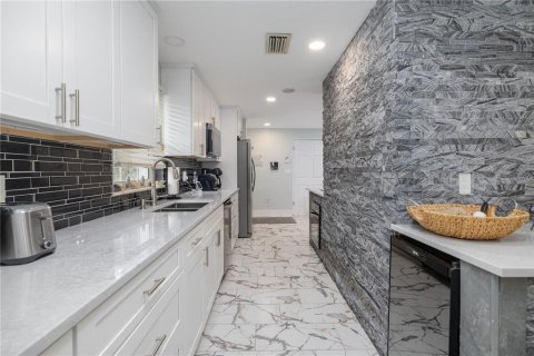 Casa en venta en New Smyrna Beach, Florida, 3 dormitorios, 199 m2 № 1790005 - foto 10