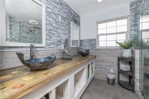 Casa en venta en New Smyrna Beach, Florida, 3 dormitorios, 199 m2 № 1790005 - foto 19