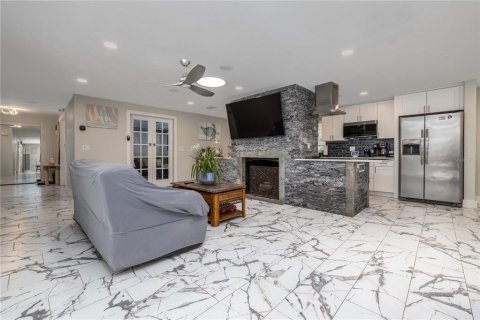Casa en venta en New Smyrna Beach, Florida, 3 dormitorios, 199 m2 № 1790005 - foto 8