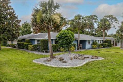 Casa en venta en New Smyrna Beach, Florida, 3 dormitorios, 199 m2 № 1790005 - foto 1