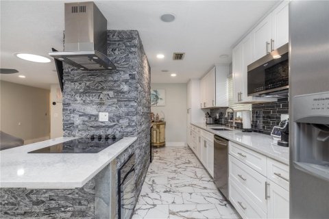Casa en venta en New Smyrna Beach, Florida, 3 dormitorios, 199 m2 № 1790005 - foto 11
