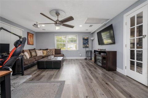 Casa en venta en New Smyrna Beach, Florida, 3 dormitorios, 199 m2 № 1790005 - foto 15