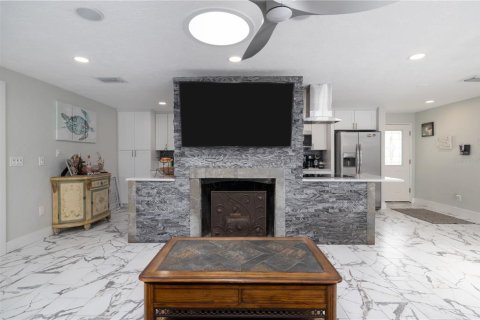 Casa en venta en New Smyrna Beach, Florida, 3 dormitorios, 199 m2 № 1790005 - foto 6