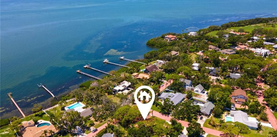 Land in Saint Petersburg, Florida № 1856662