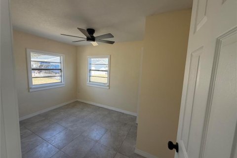 Immobilier commercial à vendre à Lakeland, Floride: 4 chambres, 101.82 m2 № 2403016 - photo 9