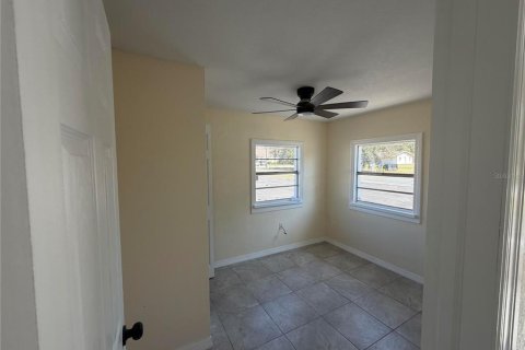 Immobilier commercial à vendre à Lakeland, Floride: 4 chambres, 101.82 m2 № 2403016 - photo 11