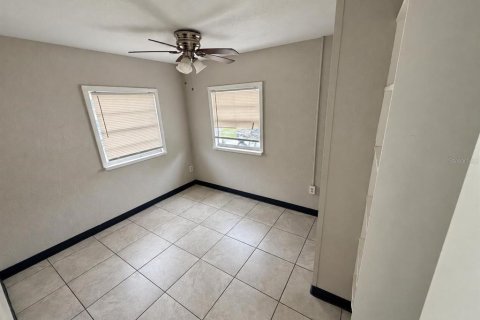 Immobilier commercial à vendre à Lakeland, Floride: 4 chambres, 101.82 m2 № 2403016 - photo 16