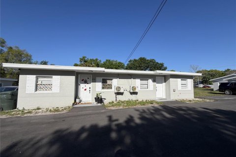 Immobilier commercial à Lakeland, Floride 4 chambres, 101.82 m2 № 2403016