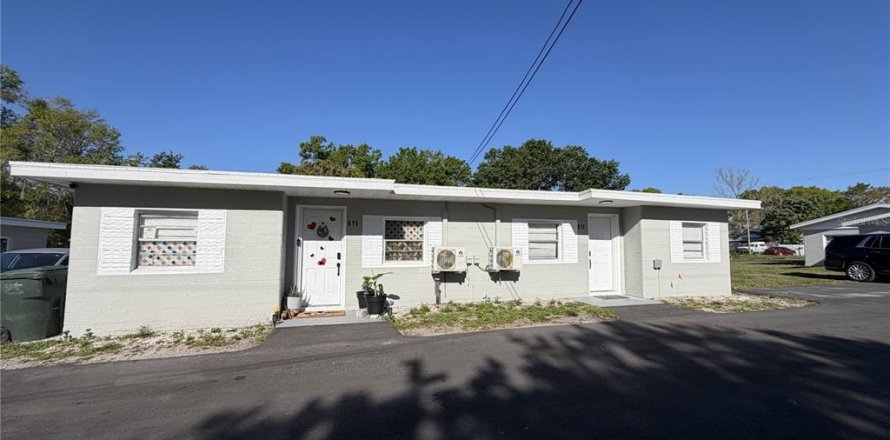 Immobilier commercial à Lakeland, Floride 4 chambres, 101.82 m2 № 2403016