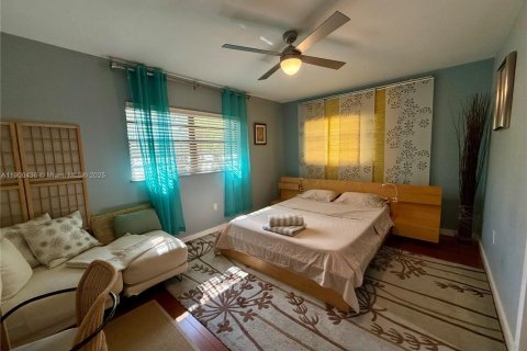 Condominio en alquiler en Miami Beach, Florida, 1 dormitorio, 68.75 m2 № 1953461 - foto 12