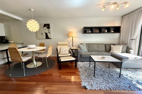 Condominio en alquiler en Miami Beach, Florida, 1 dormitorio, 68.75 m2 № 1953461 - foto 11