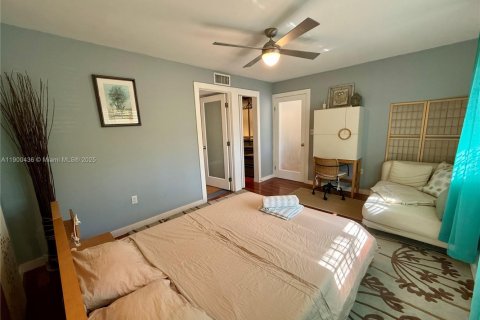 Condominio en alquiler en Miami Beach, Florida, 1 dormitorio, 68.75 m2 № 1953461 - foto 13