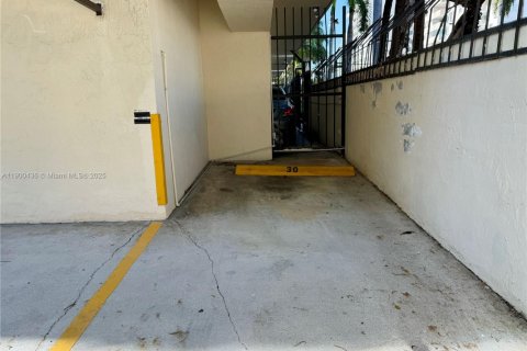 Condominio en alquiler en Miami Beach, Florida, 1 dormitorio, 68.75 m2 № 1953461 - foto 20