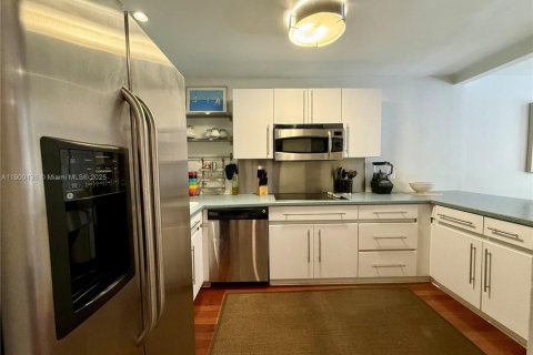 Condominio en alquiler en Miami Beach, Florida, 1 dormitorio, 68.75 m2 № 1953461 - foto 5