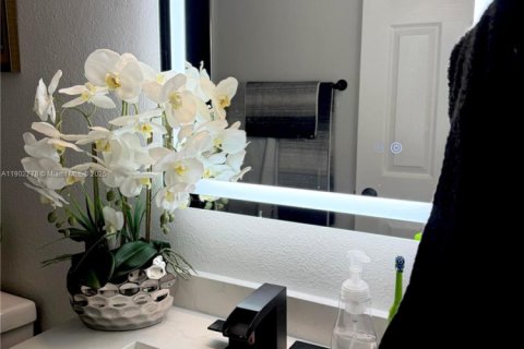 Villa ou maison à vendre à Miami, Floride: 3 chambres, 125.33 m2 № 1954208 - photo 12