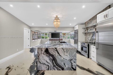 Villa ou maison à vendre à Fort Lauderdale, Floride: 3 chambres, 158.12 m2 № 2049016 - photo 11