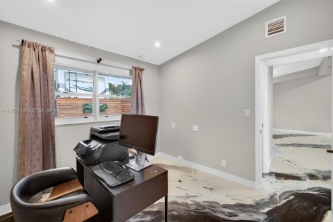 Villa ou maison à vendre à Fort Lauderdale, Floride: 3 chambres, 158.12 m2 № 2049016 - photo 28