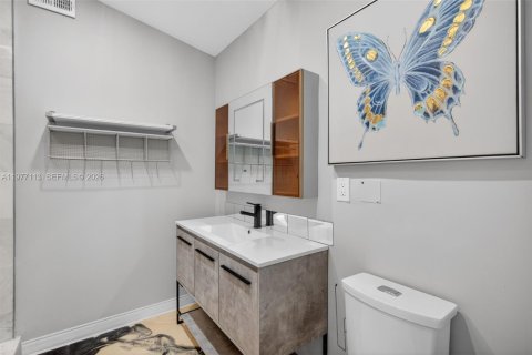 Villa ou maison à vendre à Fort Lauderdale, Floride: 3 chambres, 158.12 m2 № 2049016 - photo 21