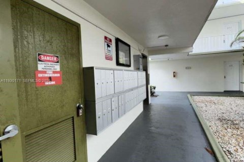 Снять в аренду кондоминиум в Санрайз, Флорида 2 спальни, 87.7м2, № 1988943 - фото 16