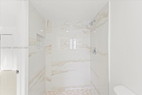Copropriété à vendre à Hallandale Beach, Floride: 2 chambres, 101.45 m2 № 2087566 - photo 13