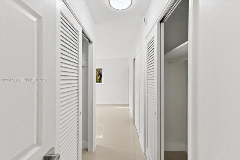 Copropriété à vendre à Hallandale Beach, Floride: 2 chambres, 101.45 m2 № 2087566 - photo 7