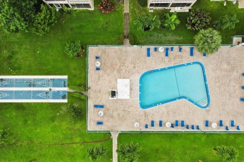 Copropriété à vendre à Hallandale Beach, Floride: 2 chambres, 101.45 m2 № 2087566 - photo 23