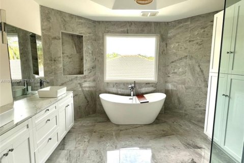 Casa en venta en Weston, Florida, 4 dormitorios, 345.13 m2 № 2031367 - foto 14