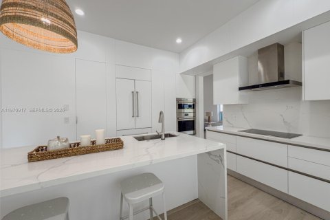 Casa en venta en Weston, Florida, 4 dormitorios, 345.13 m2 № 2031367 - foto 4