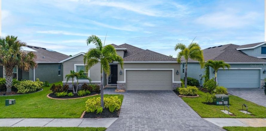 House in Palmetto, Florida 4 bedrooms, 191.1 sq.m. № 1801366